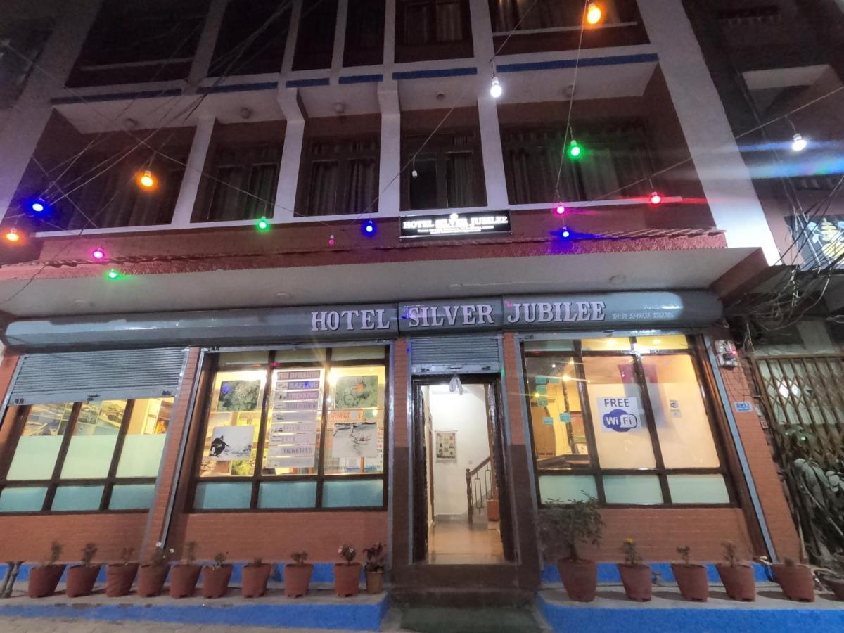 Hotel Silver Jubilee Kathmandu Exterior foto