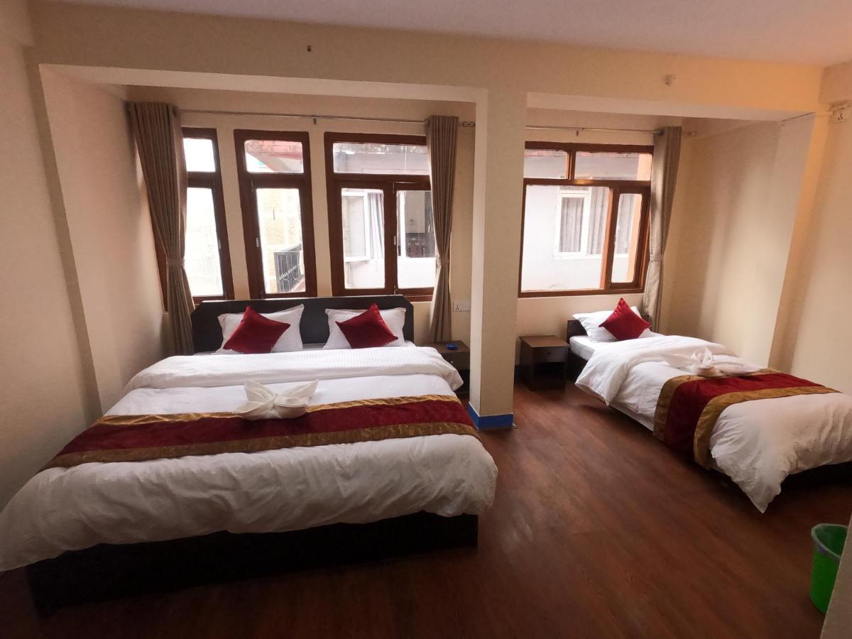 Hotel Silver Jubilee Kathmandu Exterior foto